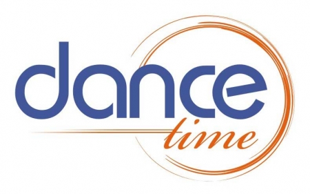 Solo latino ar erotinių šokių pamokėlė mergvakariams