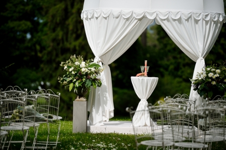 Kupolas santuokos ceremonijai.