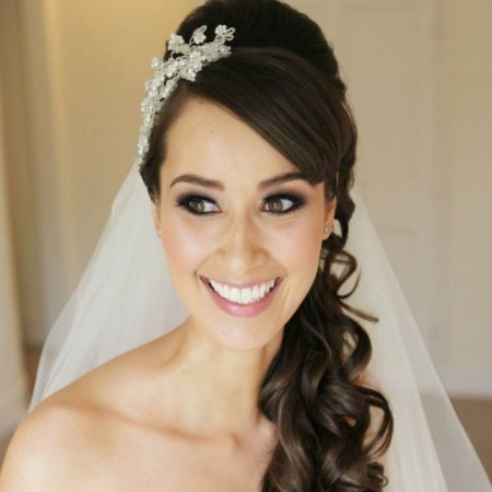 Vestuviiai, Nuotakos plaukų aksesuarai ir papuošalai.