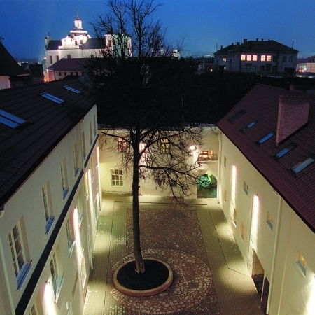 Salė su baseinu ir pirtimi Vilniaus senamiestyje mergvakariui